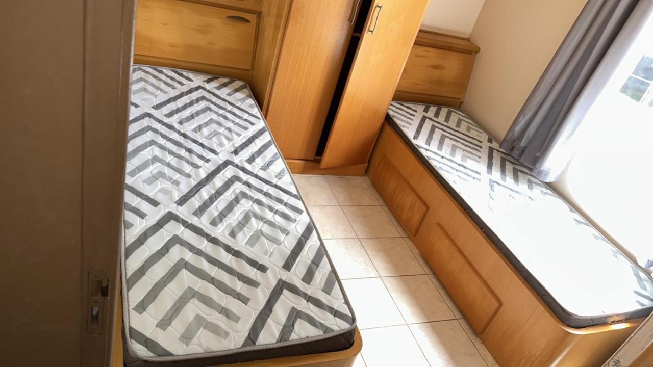 Ap Com Piscina Em Porto Belo Apartment Екстериор снимка